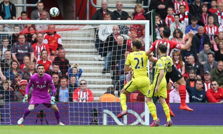 Pellè climbs highest to restore Southampton's lead.