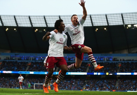 Tom Cleverley, right, celebrates with fellow goalscorer Carlos Sanchez.