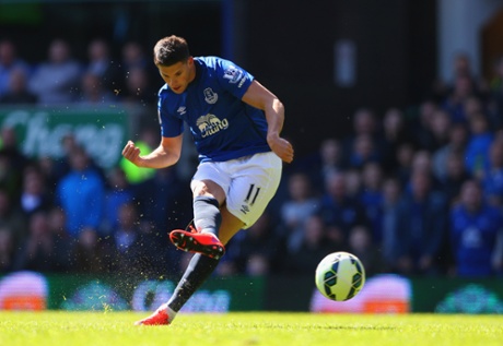 Kevin Mirallas scores the third