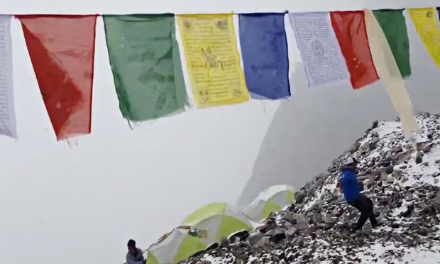 Nepal earthquake: stranded Everest climbers rescued ��� live updates.