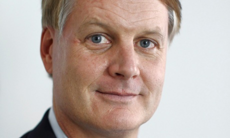 Ebay chief executive John Donahoe says his company is a strong competitor to Google in online shopping.