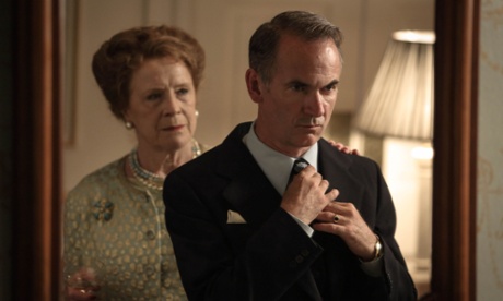 Hester and Bobby Waterhouse (Judy Parfitt and Paul Ritter).