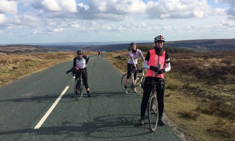 Helen's teammates on the Côte de Rosedale Abbey