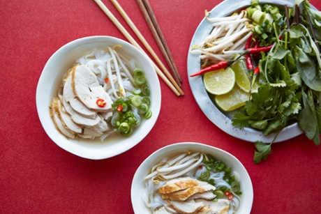 Fragrant chicken noodle soup