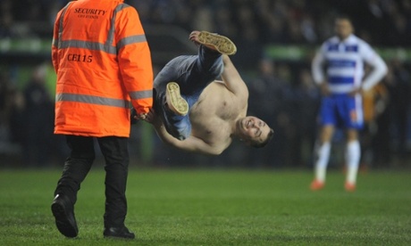 Charlie Sumner on the pitch during the match at the Madejski Stadium.