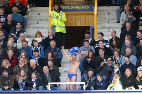 Nice weather for it up at Goodison Park.