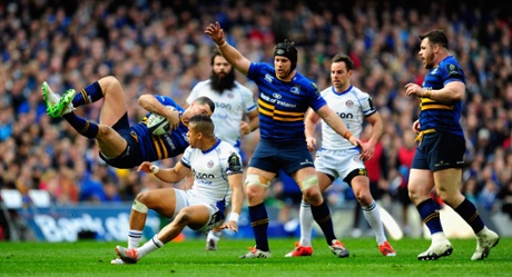 Bath's Anthony Watson puts in a late challenge on Rob Kearney and is yellow carded.