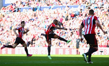 Jermain Defoe unleashes his shot.