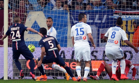 Marquinhos pounces to bring PSG level for the second time.