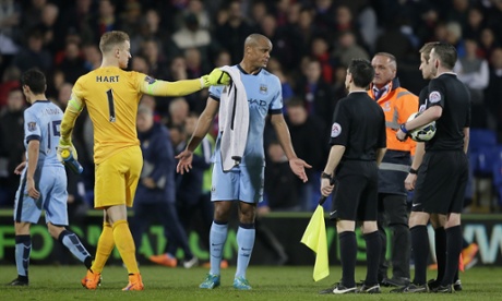 Kompany and Hart continue to argue with the officials about that Palace goal.