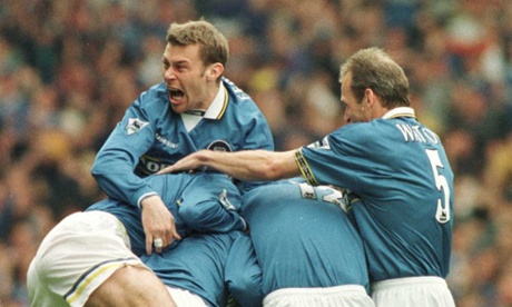 Everton celebrate Gareth Farrelly’s goal in 1998 but would it be enough to seal Bolton’s fate?