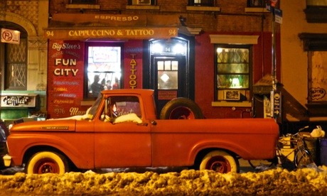 Cappuccino and tattoos: a slice of New York.