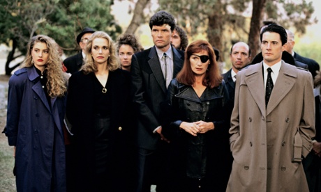 Madchen Amick (far left) and Wendy Robie (in the eye patch), were among the actors who participated in the video