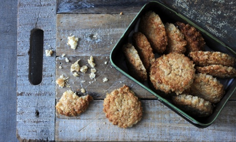 Oat biscuits: made from readily available ingredients and ready in minutes. 