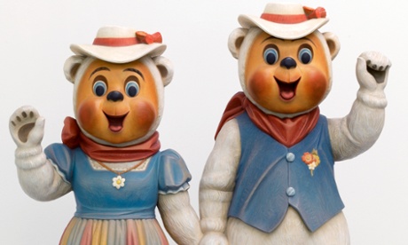 Winter Bears (detail), by Jeff Koons