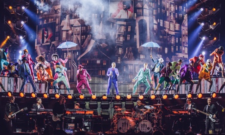 'Lavish' : Take That mount a maximalist show, augmented by numerous dancers and musicians.