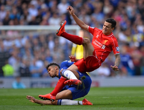 Ruben Loftus-Cheek fouls Philippe Coutinho.