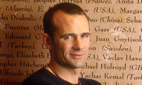 Mark Z Danielewski: a Finnegans Wake vibe.