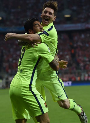 Neymar's Barcelona team-mates Lionel Messi and Luis Suarez are rather happy ...