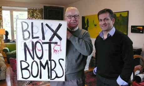 Director Amir Amirani with Hans Blix.