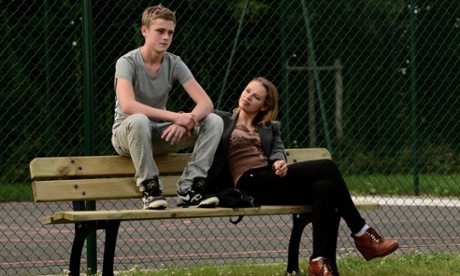 Standing Tall (La Tête Haute) film still.