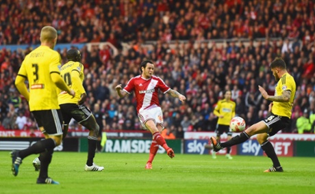 Lee Tomlin scores the first.