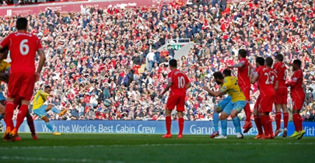 Jason Puncheon fires home a rather fabulous free-kick for the equaliser ...