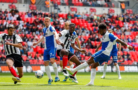 Ellis Harrison scores a goal to make it 1-1.