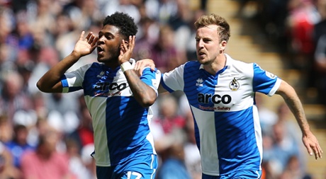 Harrison celebrates with Chris Lines.