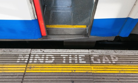 a mind the gap sign