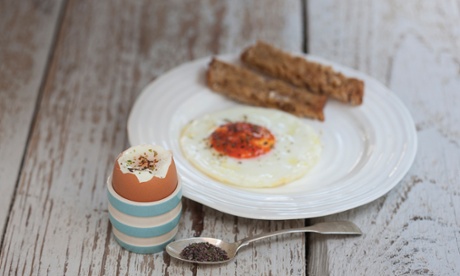 An egg with Shony, a dried seaweed blend