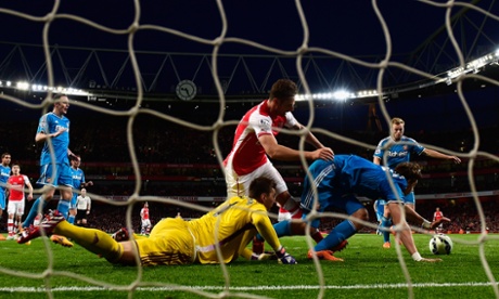 Sunderland clear after Costel Pantilimon makes a save.