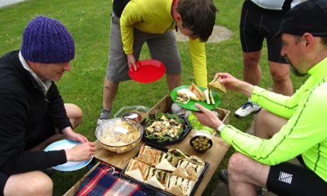 Beespoke provides breakfast and lunch for the trip