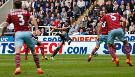 Jonas Gutierrez thumps home Newcastle's second.