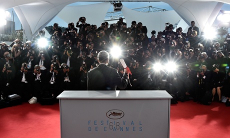 Hou Hsiao-hsien with his best director award.