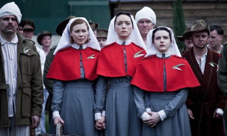 Anna McGahan as Olive, Antonia Prebble as Hilda and Georgia Flood as Alice in Anzac Girls.