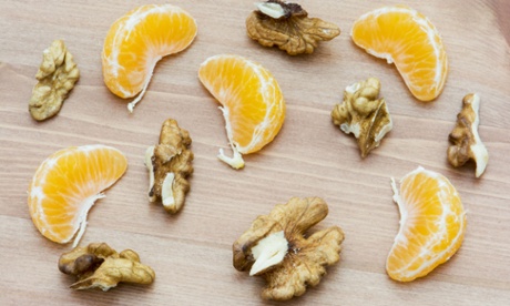 Sliced walnuts and mandarin slices