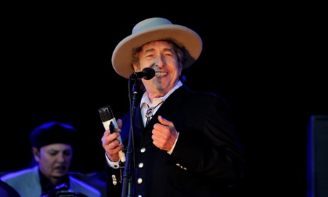 Bob Dylan in a fedora on stage at Hop Farm Festival in 2012