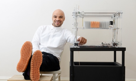 Oluwaseyi Sosanya and his 3D weaving machine.