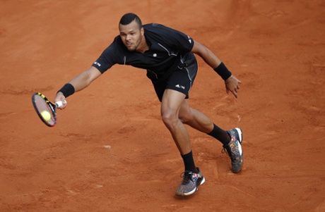 Jo-Wilfried Tsonga returns.