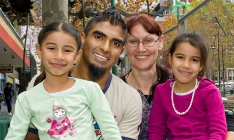 Jon and Lisa Owen and children, Struggle Street