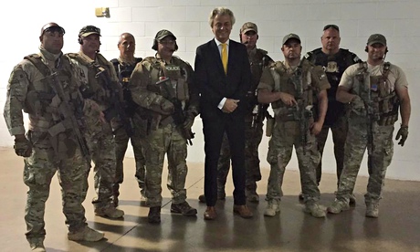Geert Wilders with police at Garland