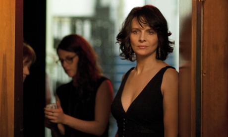 Opposites: Kristen Stewart and Juliette Binoche in The Clouds of Sils Maria.