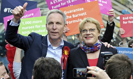 Jim Murphy campaigning with Eddie Izzard in Glasgow