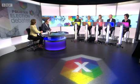 Politicians discuss trust in politics.