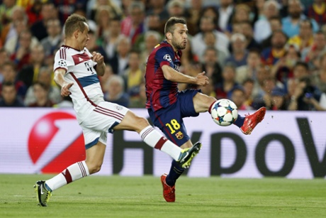 Jordi Alba sends one in, chased by Rafinha.