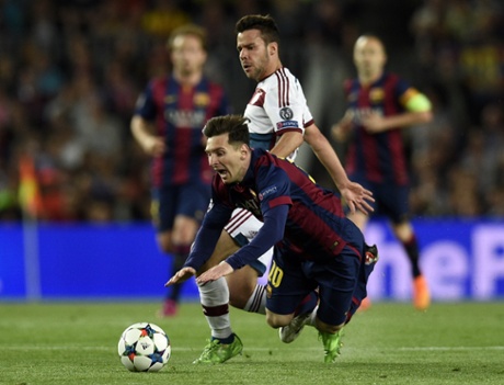Messi bought down by Bernat.