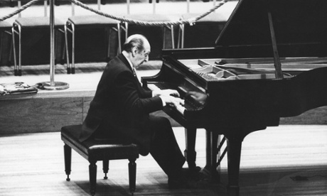 World famous Russian pianist Vladimir Horowitz (1904-1989) during a performance that he gave at the Amsterdam Concert Building 26 November 1986.