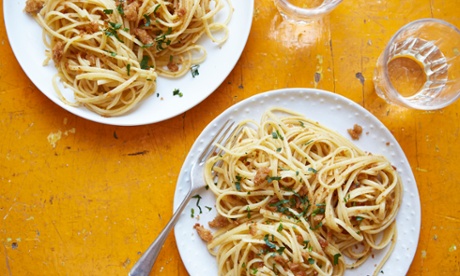 Linguine with anchovy crumbs