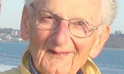 Thomas Johnston enrolled with the RAF and was awarded a Distinguished Flying Cross